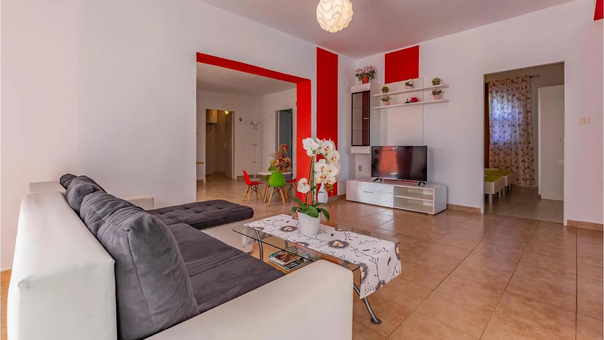 Nice Home In Sisan With Kitchen 0*,